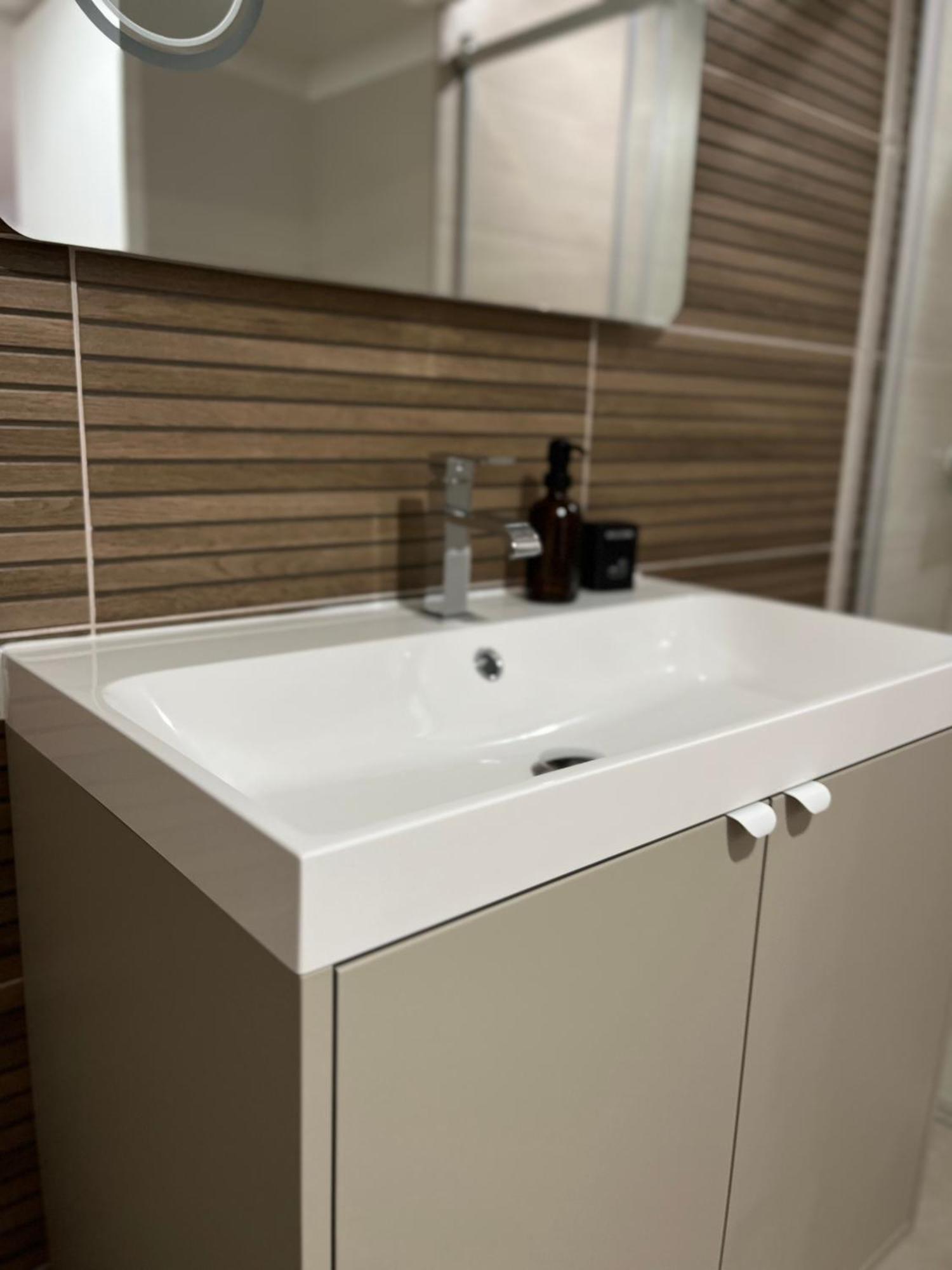 Appartamento Duplex Raffine, Elegant & Climatise - La Mezz Nîmes Esterno foto